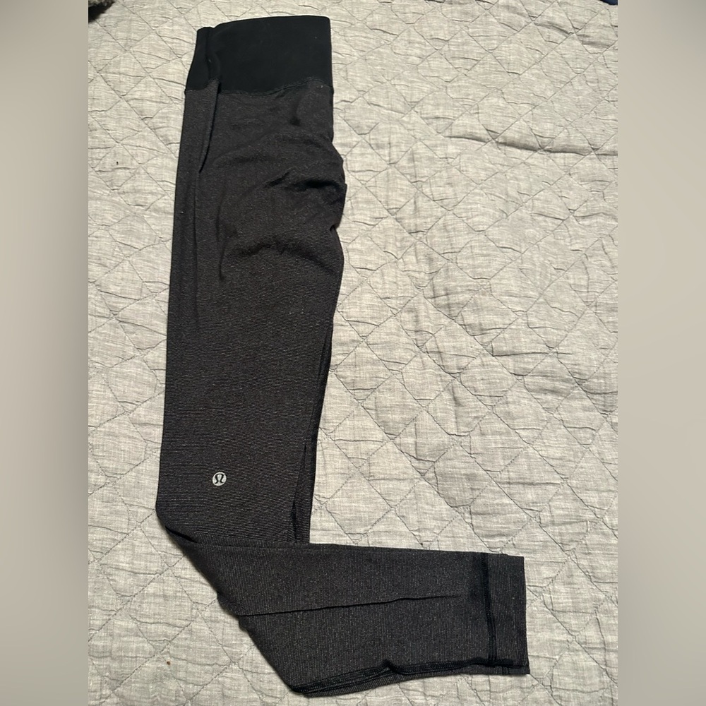 Lululemon leggings size 8
